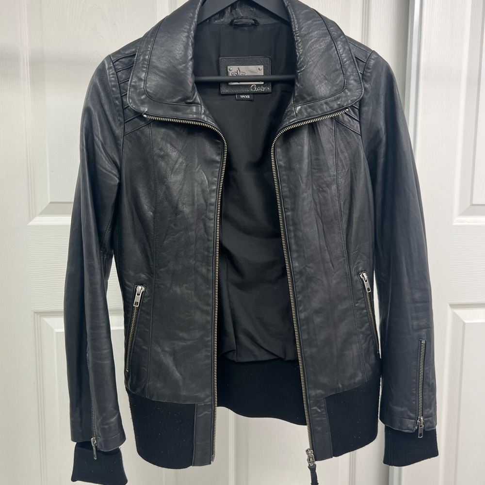 Mackage Black Leather Jacket Sleek Fitted Silhouette